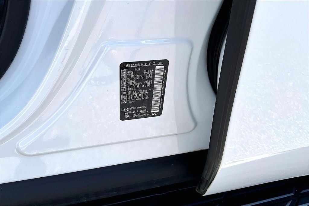 2025 INFINITI QX80 SENSORY