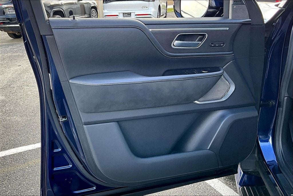 2025 INFINITI QX80 SENSORY