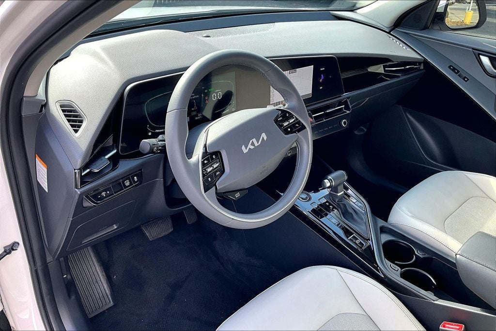 2023 Kia Niro EX