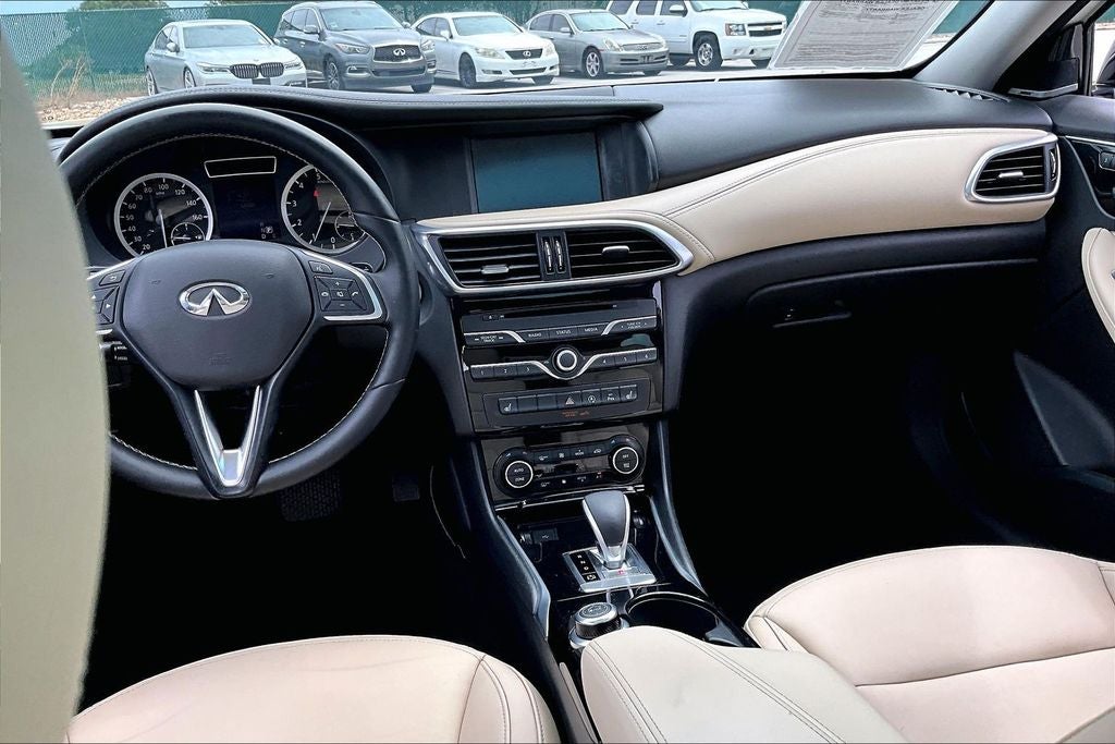2018 INFINITI QX30 Premium