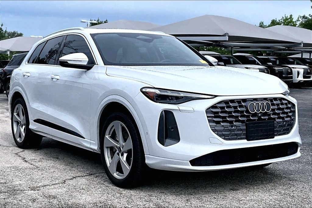 2025 Audi Q5 40 Prestige's photo