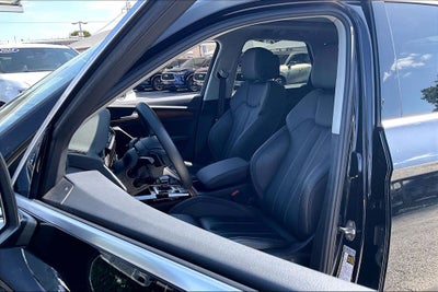 2023 Audi Q5 45 S line Prestige quattro