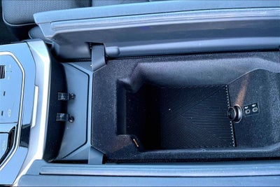 2024 BMW 7 Series 740i