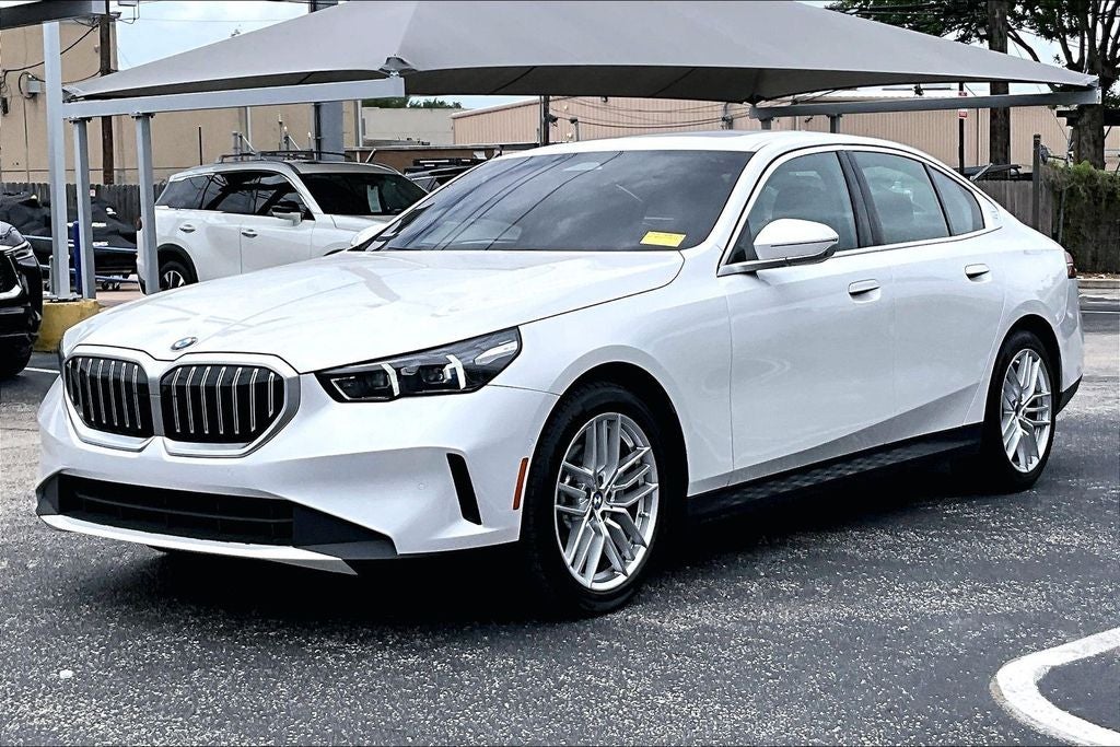 2025 BMW 5 Series 530i