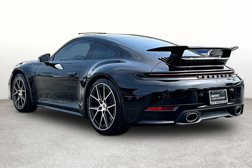2025 Porsche 911 Carrera