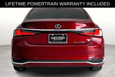 2025 Lexus ES 300h Luxury