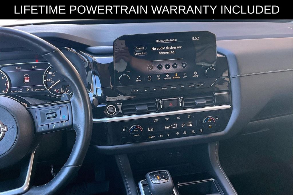 2023 Nissan Pathfinder SL