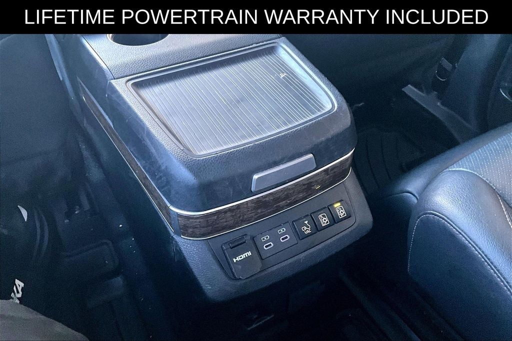 2025 Toyota Sienna Platinum 7 Passenger