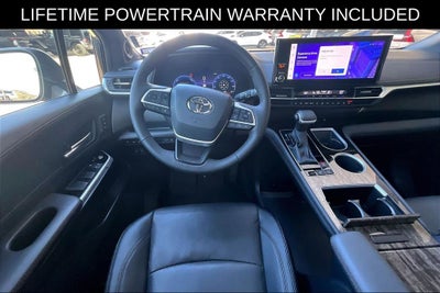 2025 Toyota Sienna Platinum 7 Passenger