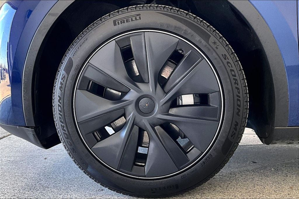 2025 Tesla Model Y Long Range