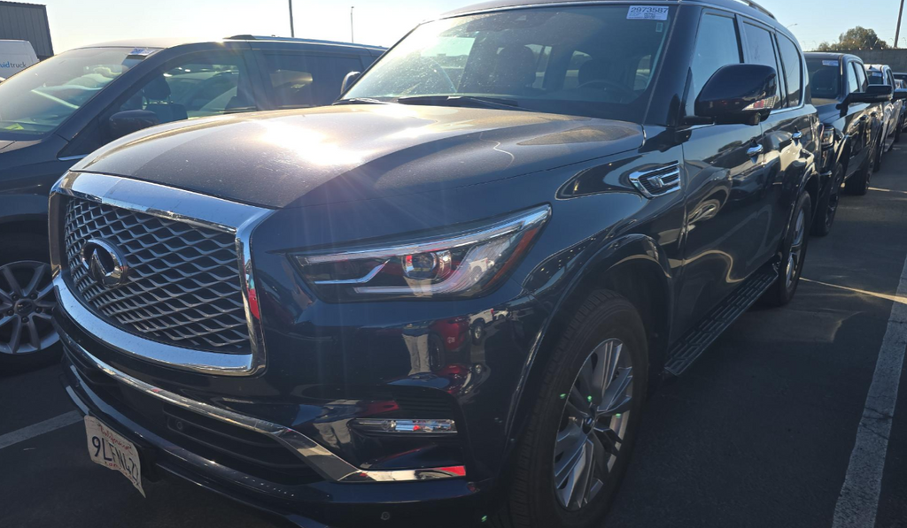 2024 INFINITI QX80 LUXE