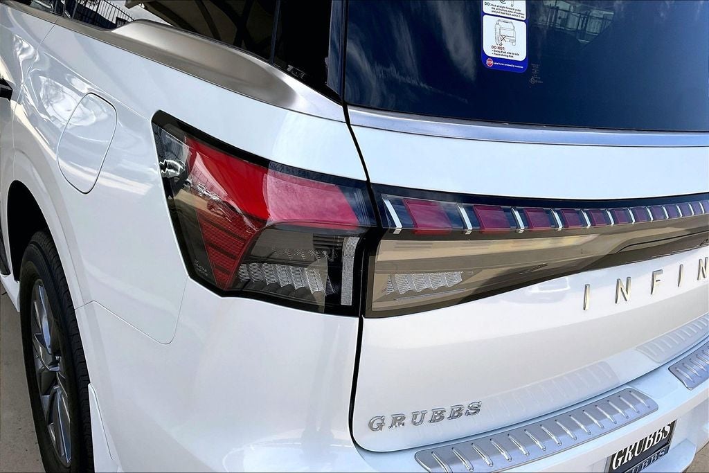 2026 INFINITI QX80 PURE