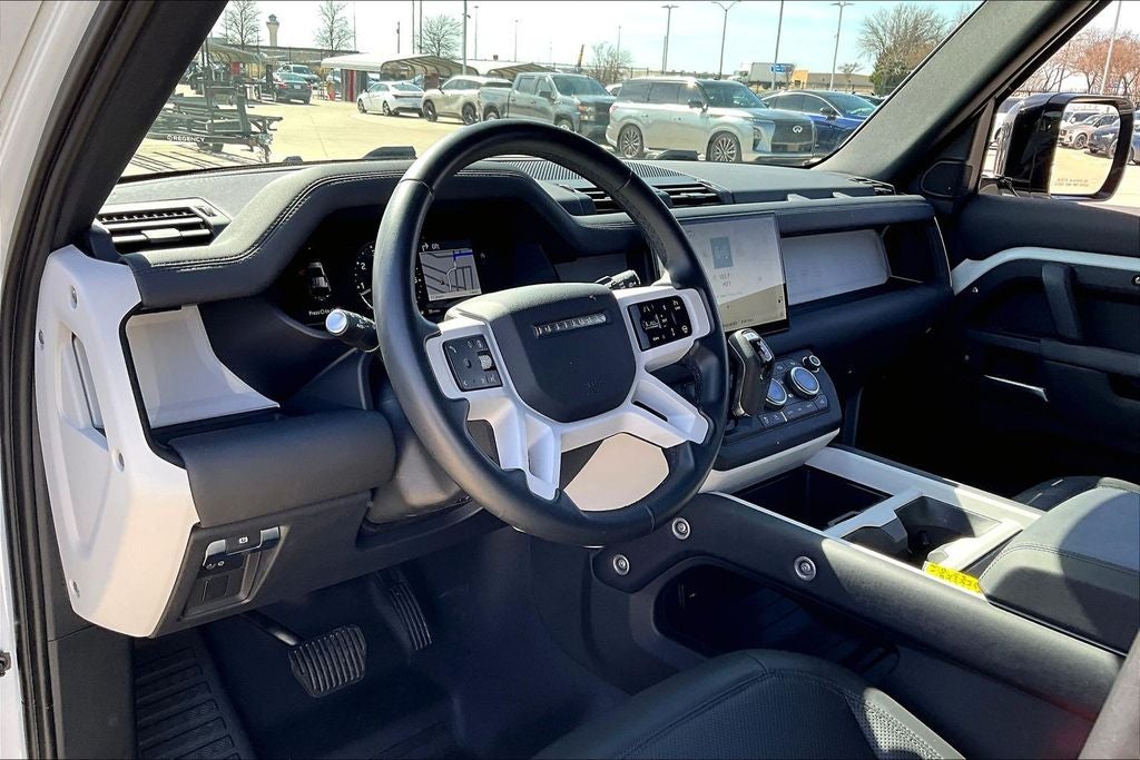 2025 Land Rover Defender 110 S