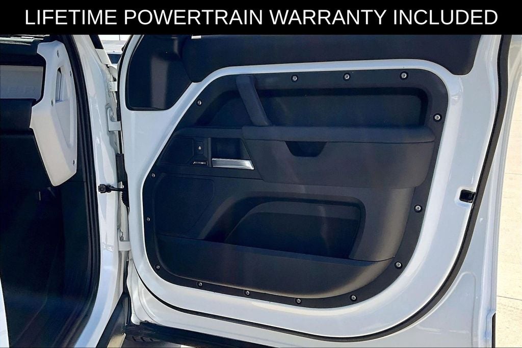 2025 Land Rover Defender 110 S