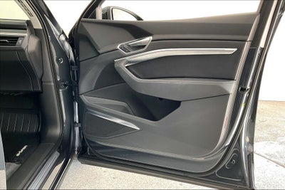 2024 Audi Q8 e-tron Premium Plus quattro