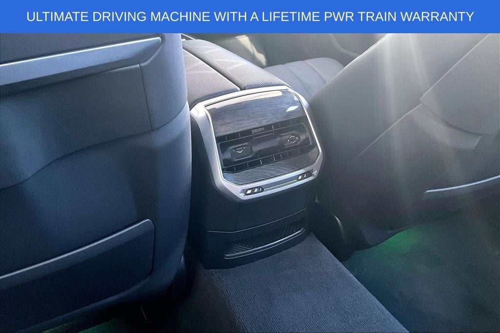 2025 BMW 7 Series 740i