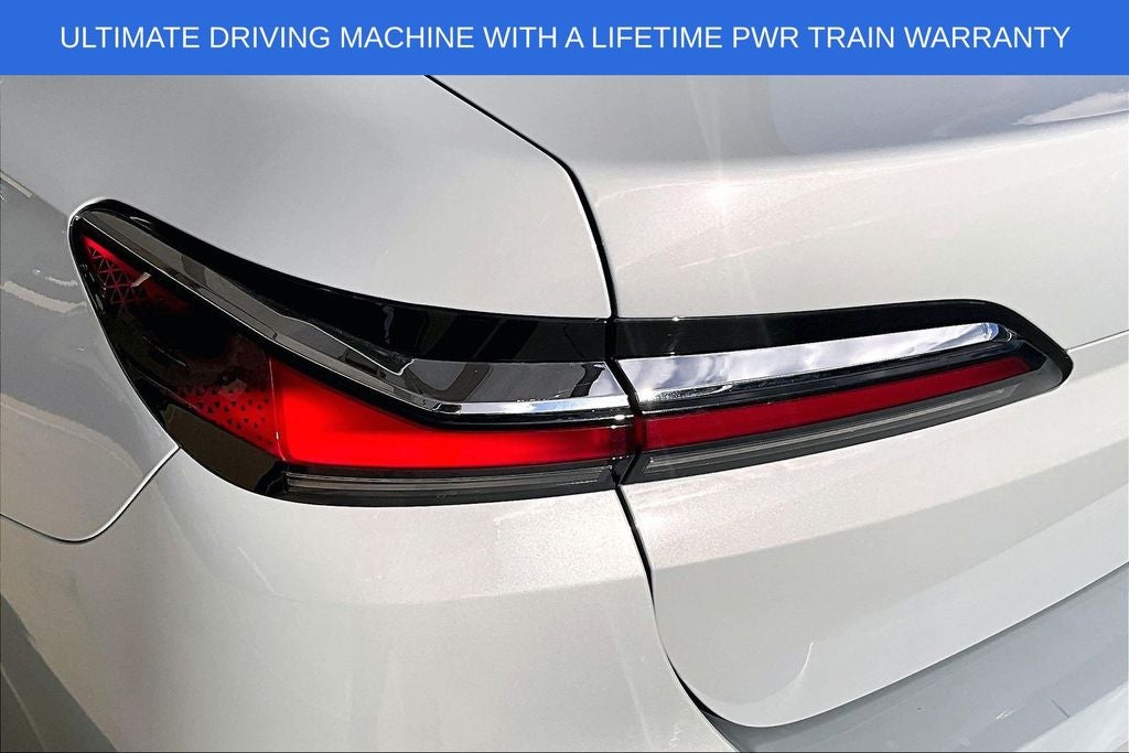2025 BMW 7 Series 740i