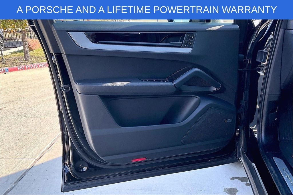 2024 Porsche Cayenne Base