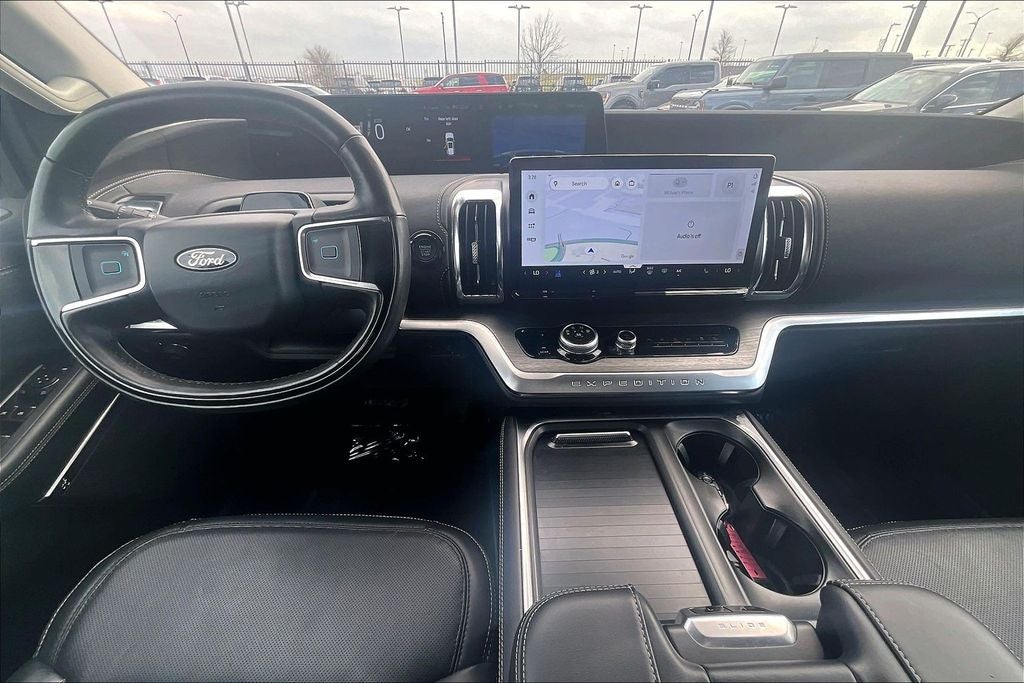 2025 Ford Expedition Platinum