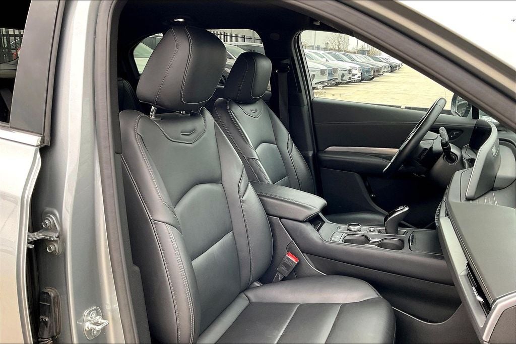 2025 Cadillac XT4 Premium Luxury