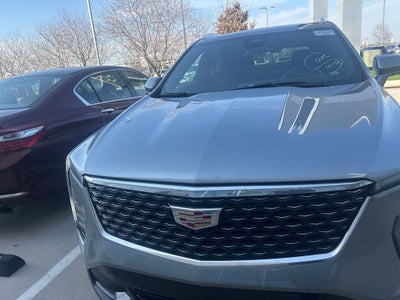 2025 Cadillac XT4 Premium Luxury