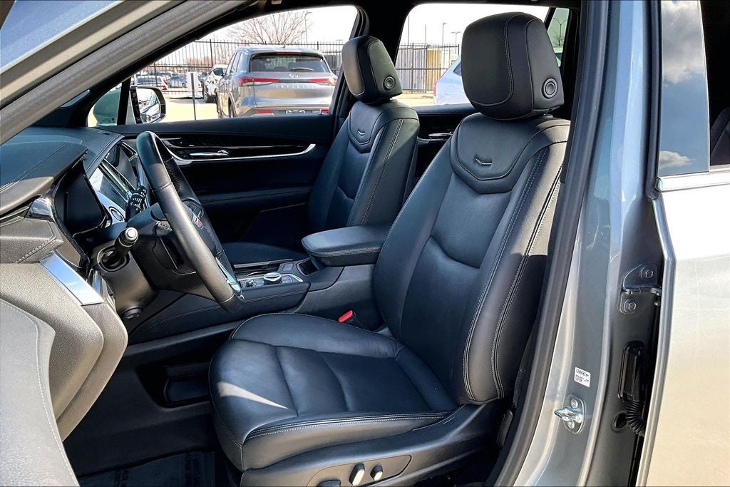 2025 Cadillac XT6 Premium Luxury