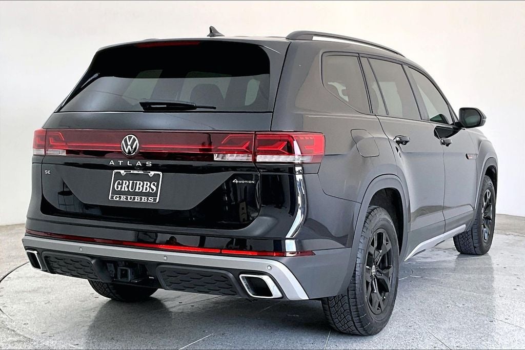 2024 Volkswagen Atlas 2.0T Peak Edition SE w/Technology