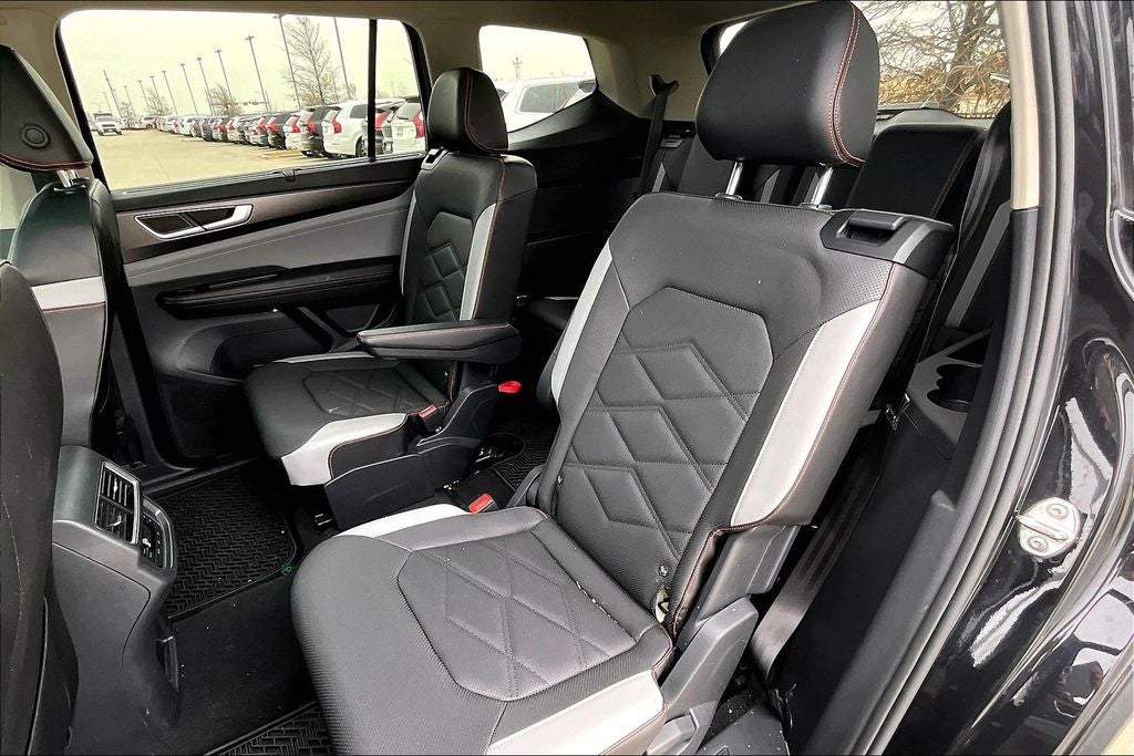 2024 Volkswagen Atlas 2.0T Peak Edition SE w/Technology