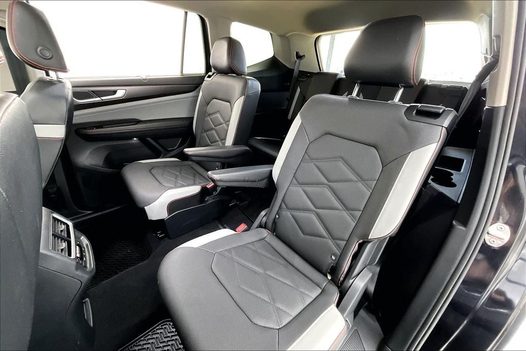 2024 Volkswagen Atlas 2.0T Peak Edition SE w/Technology