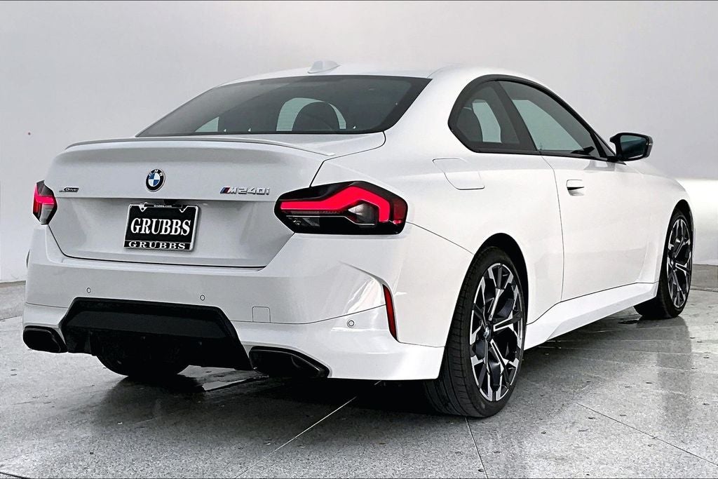 2025 BMW 2 Series M240i xDrive