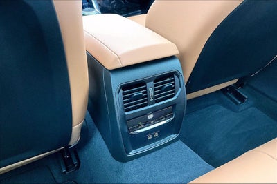 2025 BMW 3 Series 330i xDrive M Sport