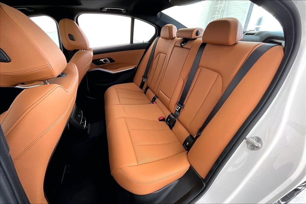 2025 BMW 3 Series 330i xDrive M Sport