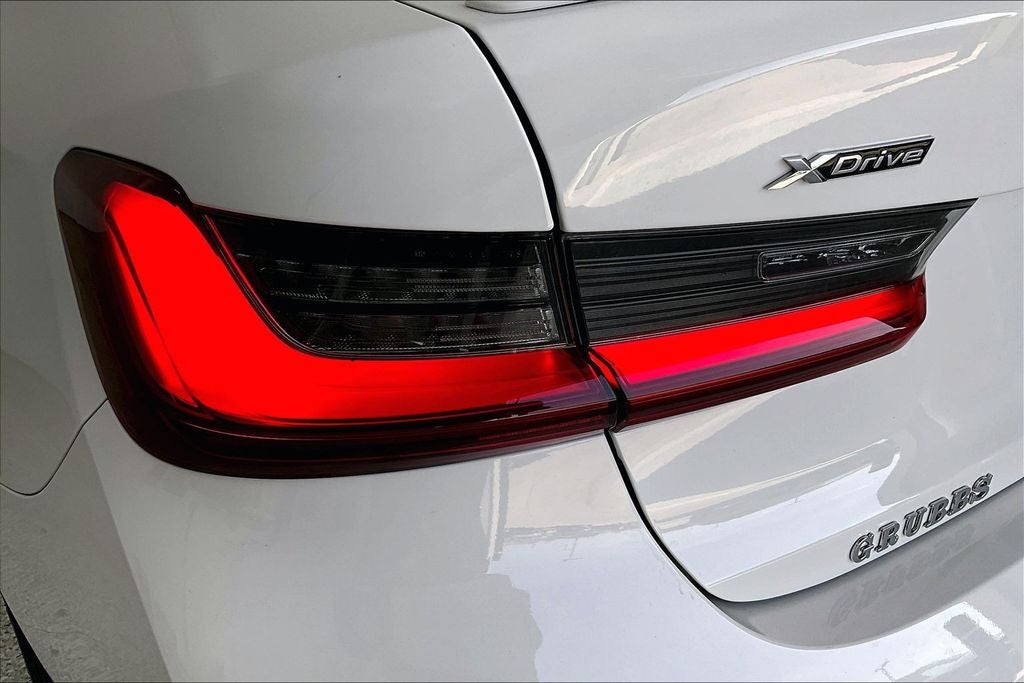 2025 BMW 3 Series 330i xDrive M Sport