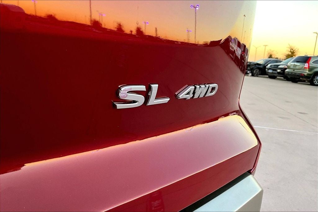 2022 Nissan Pathfinder SL