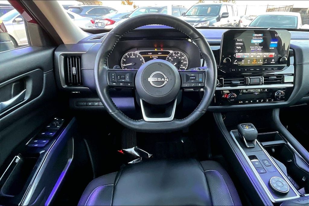 2022 Nissan Pathfinder SL