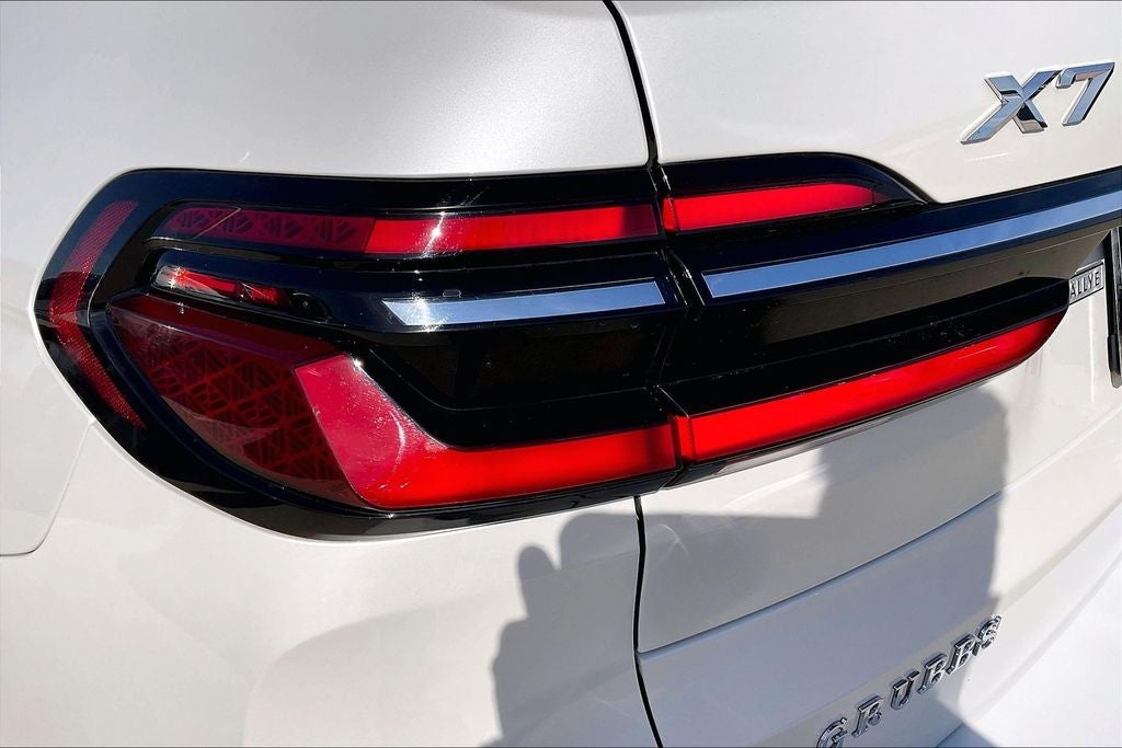 2023 BMW X7 xDrive40i