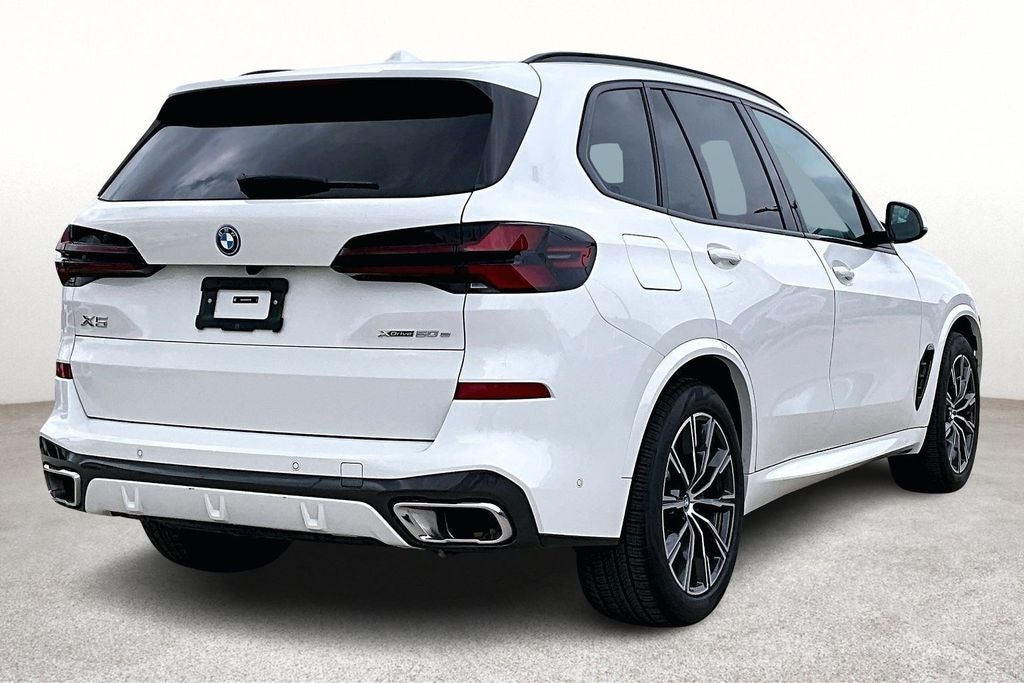 2025 BMW X5 xDrive50e M Sport