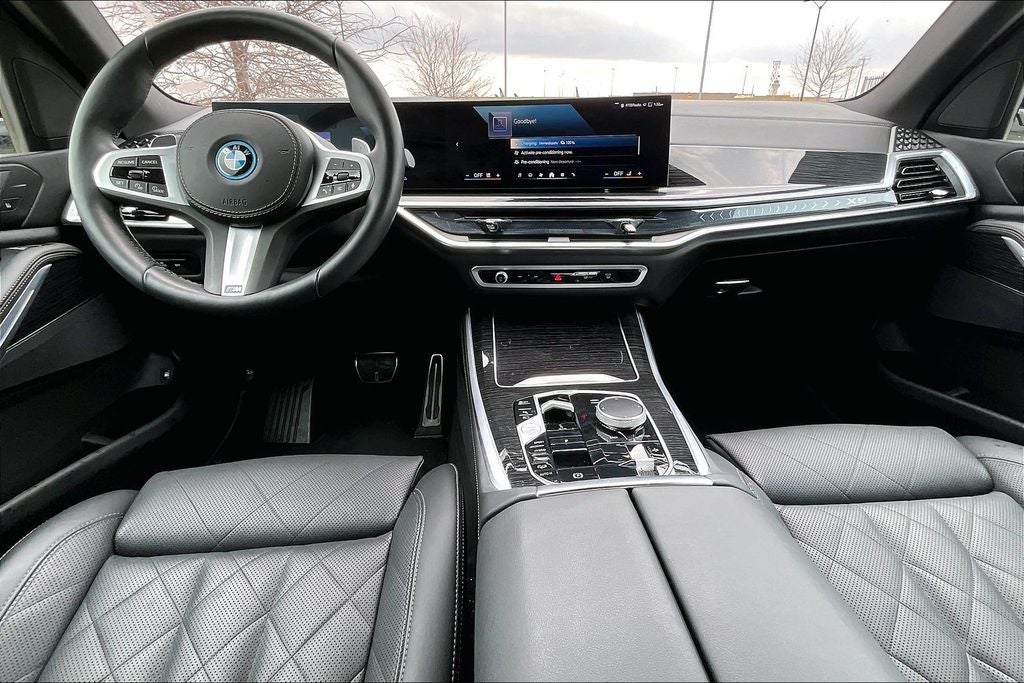 2025 BMW X5 xDrive50e M Sport