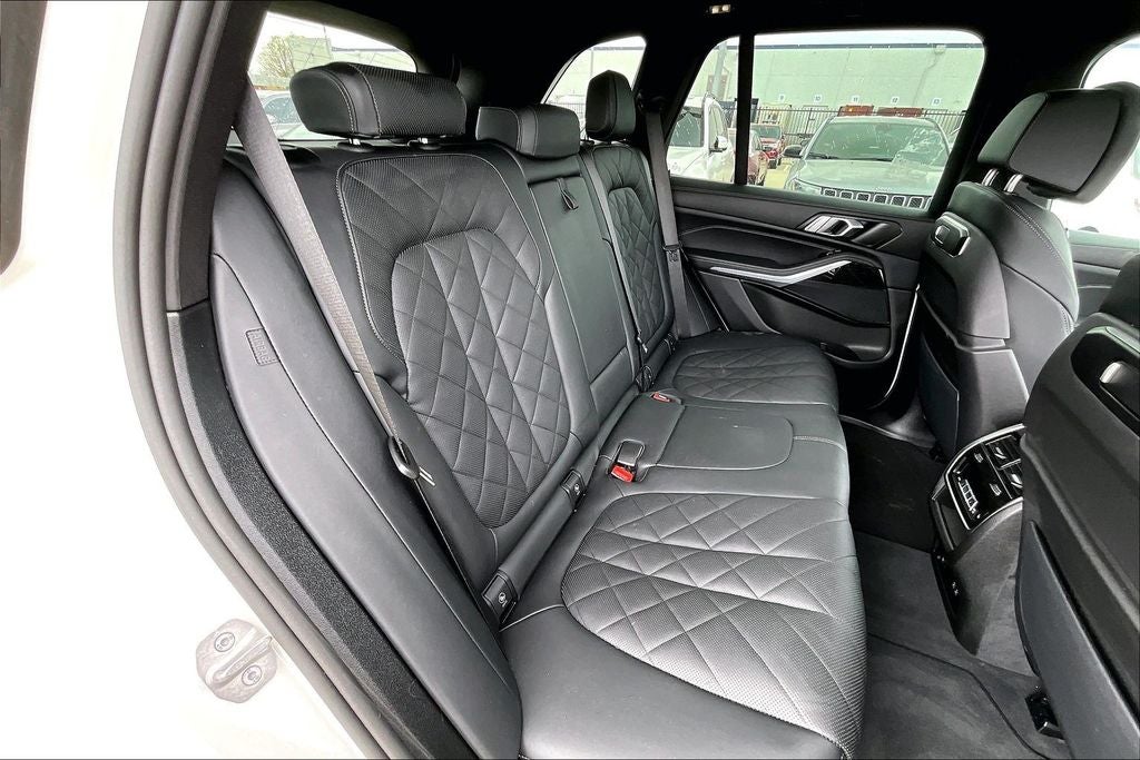 2025 BMW X5 xDrive50e M Sport