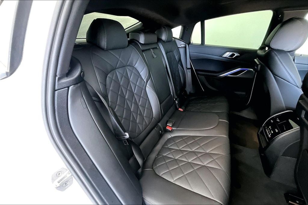 2023 BMW X6 xDrive40i