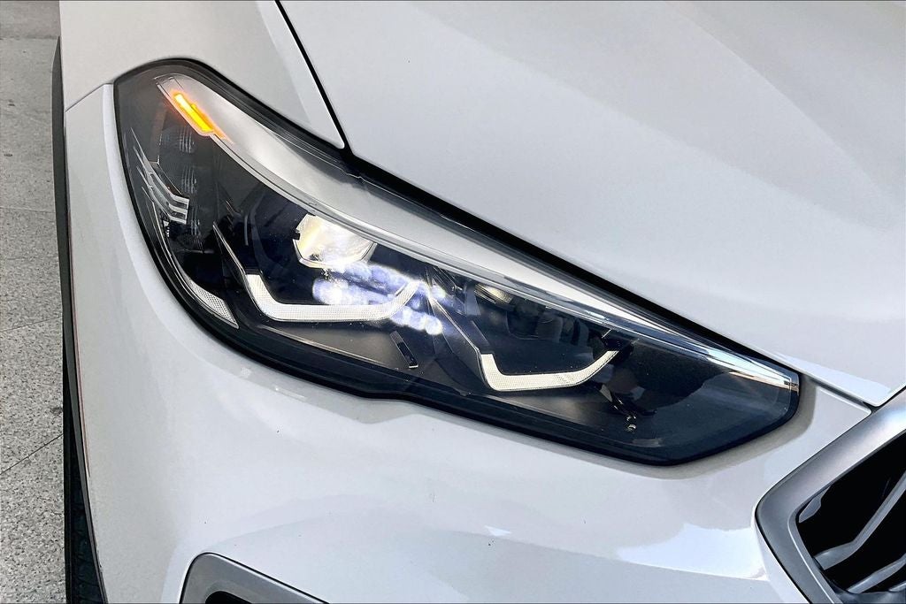 2023 BMW X6 xDrive40i