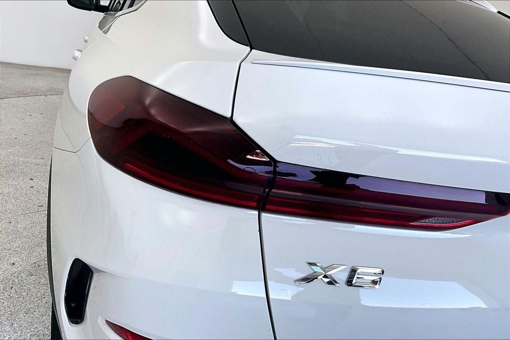 2023 BMW X6 xDrive40i