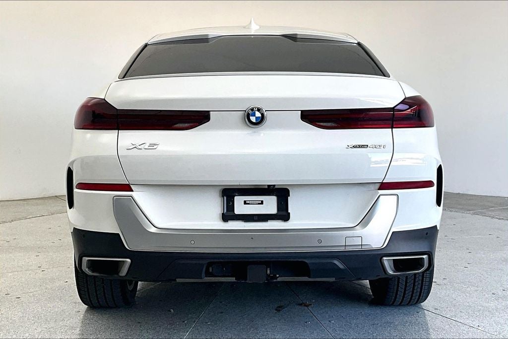 2023 BMW X6 xDrive40i