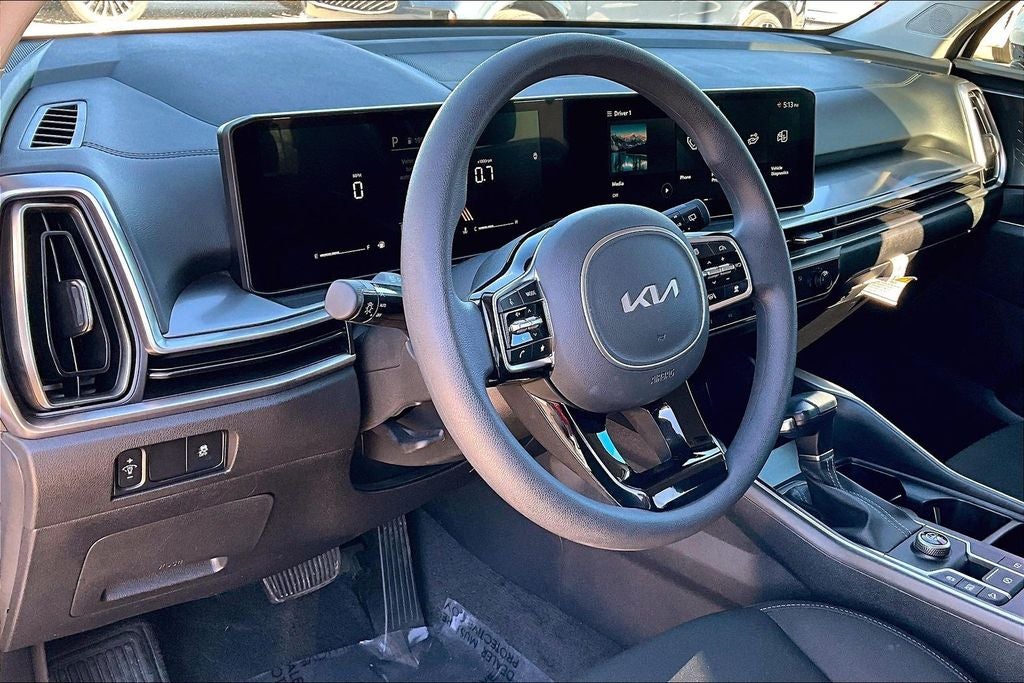 2025 Kia Sorento LX