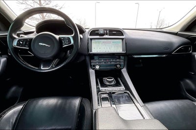 2018 Jaguar F-PACE 25t Prestige