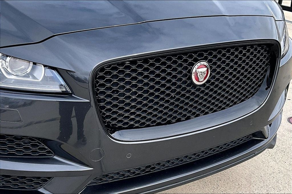2018 Jaguar F-PACE 25t Prestige