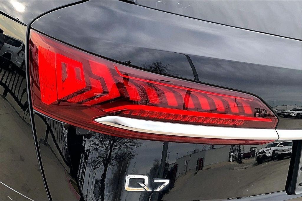 2021 Audi Q7 45 Premium quattro
