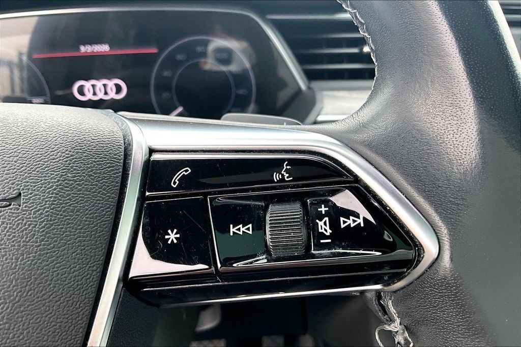 2024 Audi Q8 Sportback e-tron Prestige S line quattro