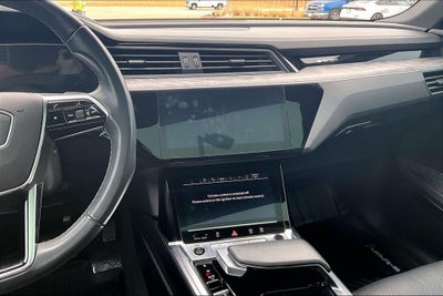 2024 Audi Q8 Sportback e-tron Prestige S line quattro