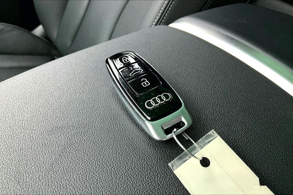 2023 Audi Q8 55 Premium Plus quattro